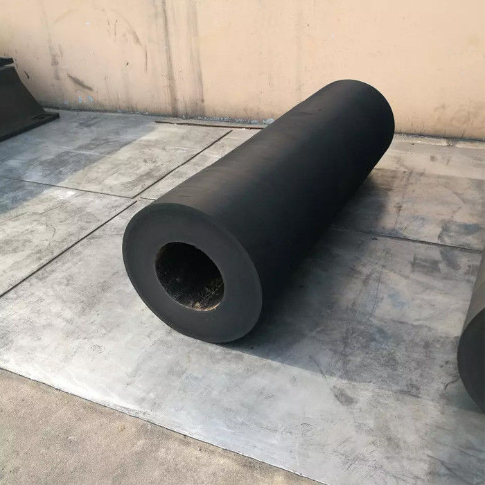 Natural Rubber Cylindrical Fenders Boat Jetty Bumpers For Vessels