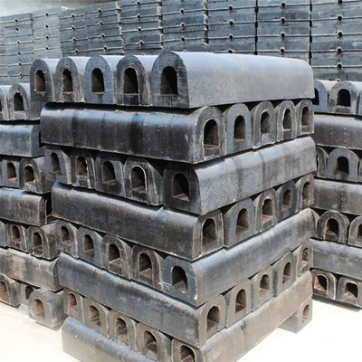 Natural Rubber D Type Fenders 300H For Heavy Duty Marine Large Wharf Ships