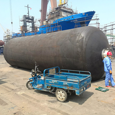 US Navy Submarine Fenders 50kPa D3.3m NR Vertical Floating Hydropneumatic Fenders