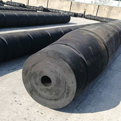 Customized Cylinder Tugboat Tire Fenders 600*300 For Ship Bow