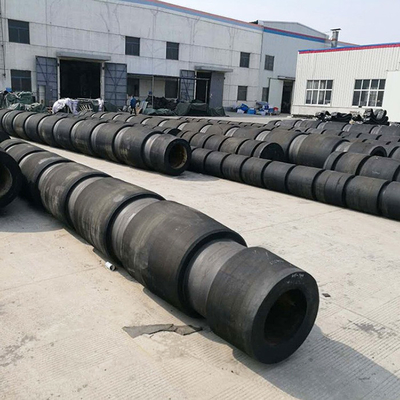 Customized Cylinder Tugboat Tire Fenders 600*300 For Ship Bow