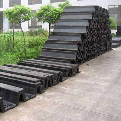 Arch Marine Dock Fenders Wear Resistant Natural Rubber High Energy Absorption