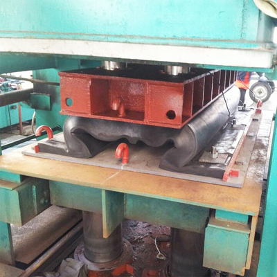300H Arch Rubber Fender UV Resistance Low Water Absorption Protection