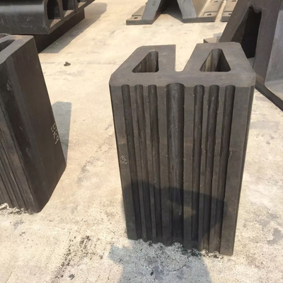 PIANC2002 Certified Tug Boat Bumpers Natural Rubber Moulding Tear Resistance