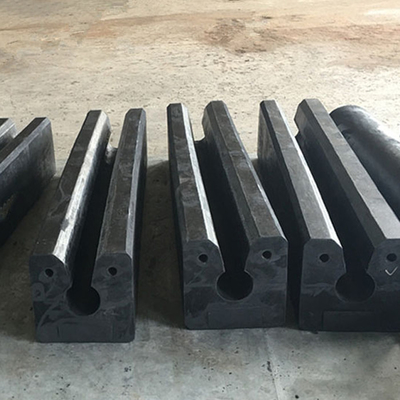 16 MPA Tug Boat Fenders Keyhole Fenders For Buffer Protection
