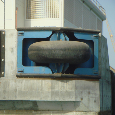 D370 Cushion Roller Fenders ISO9001 Flexible NBR Natural Rubber Naval Grade
