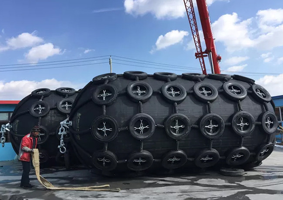 Submarine Pneumatic Fender Yokohama Type Anti Collision Customized
