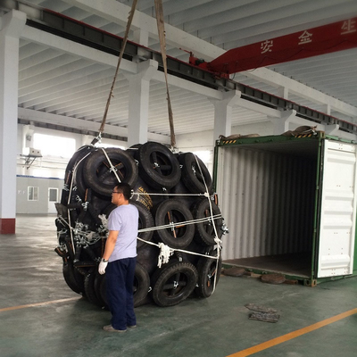 High Tensile Black Rubber Pneumatic Rubber Fender Yokohama 4.5*12.0m For Large Vessels