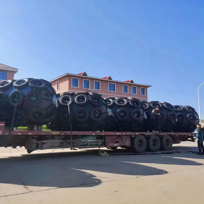 High Abrasion Cylindrical Dock Rubber Fender Customizable Height For Marine Usage