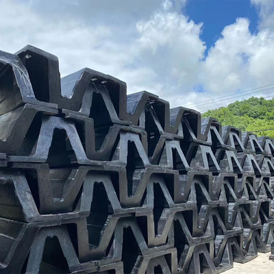 Lightweight Arch Fender Durable Natural Rubber Black Color For Marine Vessels