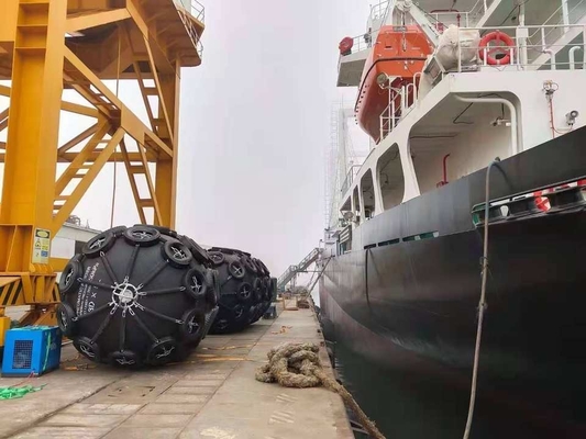 High Pressure Maritime Pneumatic Rubber Fender For Sts Operations / Transfer