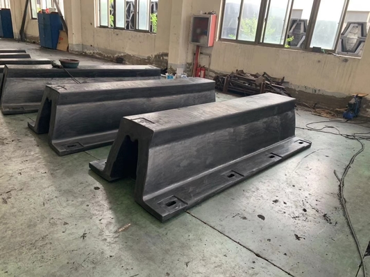 Customized V Shape Harbor Rubber Boat Fenders System Oem For Ship / Marine