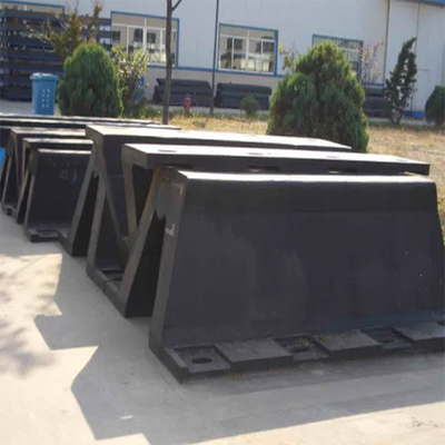 1000mm Length V Type Fender Superior Docking Protection And Vessel Stability