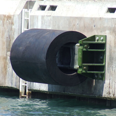 Reliable Cylindrical Marine Fenders Boat Accessories Submarine