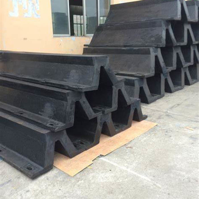 Pneumatic Rubber Arc Fender Tug Boat Fender Marine Model High Weather Resistance