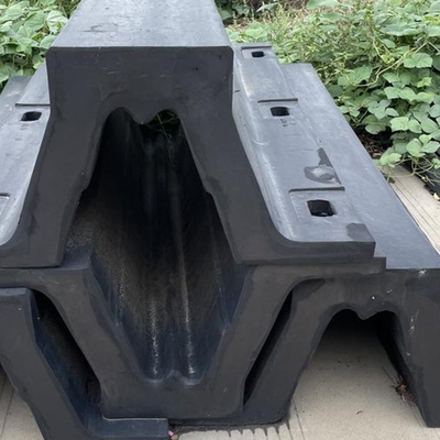 Customized V Fender Type For Marine RoRo And Roll On Roll Off Terminals