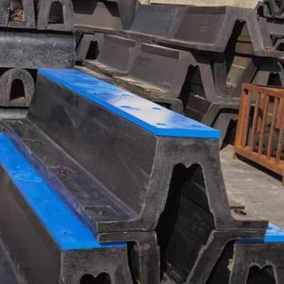 Customized V Type Fender As Required Thickness for Marine Protection