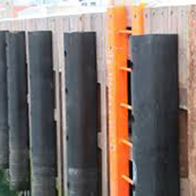 Ultra Durable D Type Profile Marine Fenders Excellent Weathering Resistance