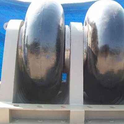 Durable Black Roller Fenders Boat Rubber Fenders For Port Terminals