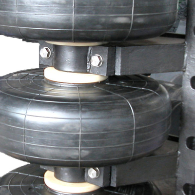 Black Roller Fenders With ASTM D2000 SAE J200 Standard Wear Resistance