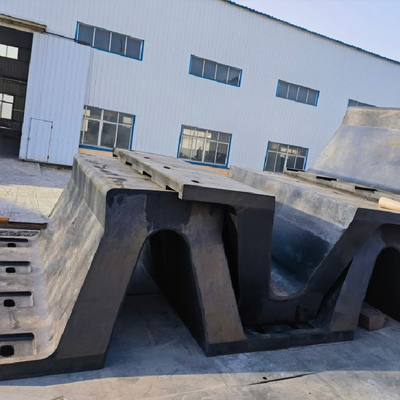 CCS Marine Natural Rubber Arch V Type Fender For Ship To Dock