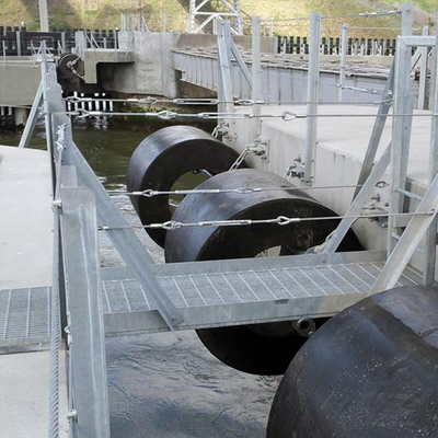 Rubber Cylindrical Marine Fenders For Ship Boat Dock