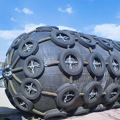 Jumbo Fender With Provides Cushioning During Berthing And Reduces Noise During Impact