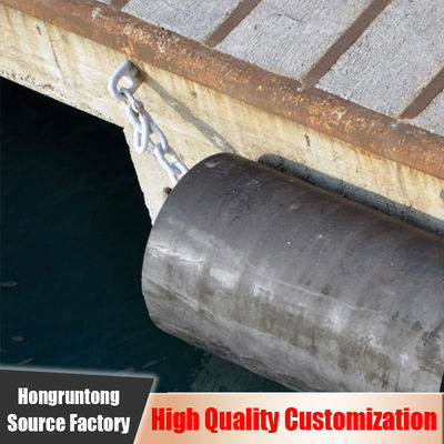 750×1800mm Cylindrical Marine Fenders Smooth Surface Long Term Use Shock Resistant