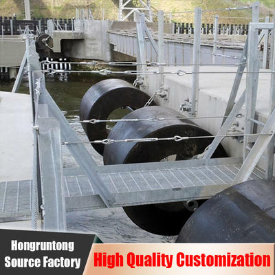 650×1500mm Cylindrical Fender Robust Build Low Aging Effective