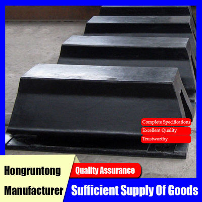 V Shaped Marine Fender Efficient Shock Absorption Lightweight Design Maintenance Free