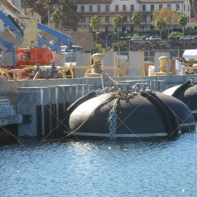 Heavy Duty Weather Proof Submarine Fenders with Excellent Cushioning Effect for Marine Docking